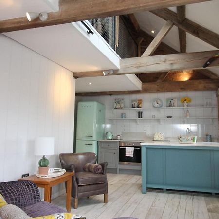 The Hayloft - Cheshire Villa Crewe Exterior photo