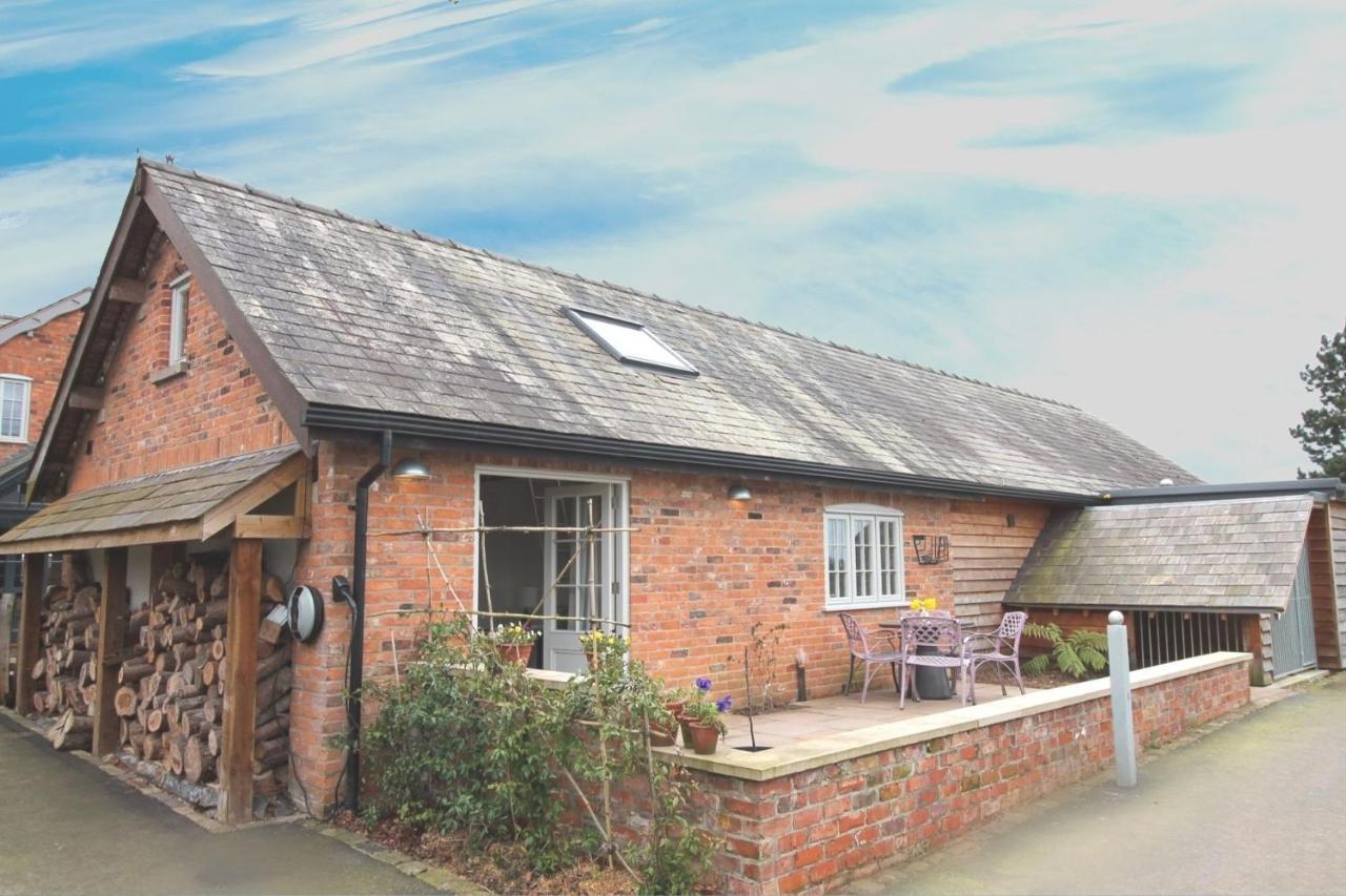 The Hayloft - Cheshire Villa Crewe Exterior photo