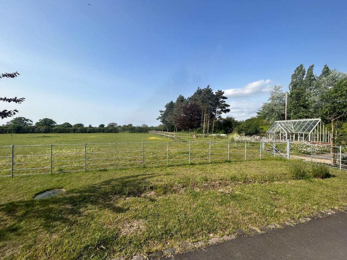 The Hayloft - Cheshire Villa Crewe Exterior photo