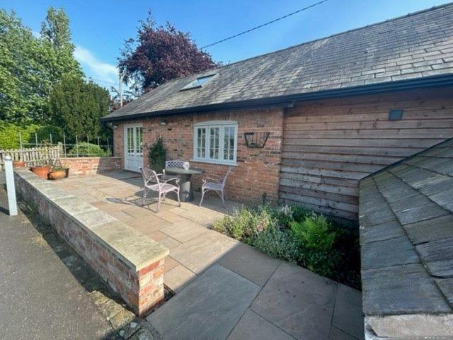 The Hayloft - Cheshire Villa Crewe Exterior photo