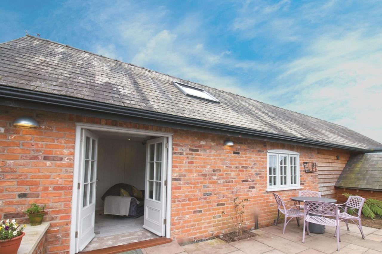 The Hayloft - Cheshire Villa Crewe Exterior photo